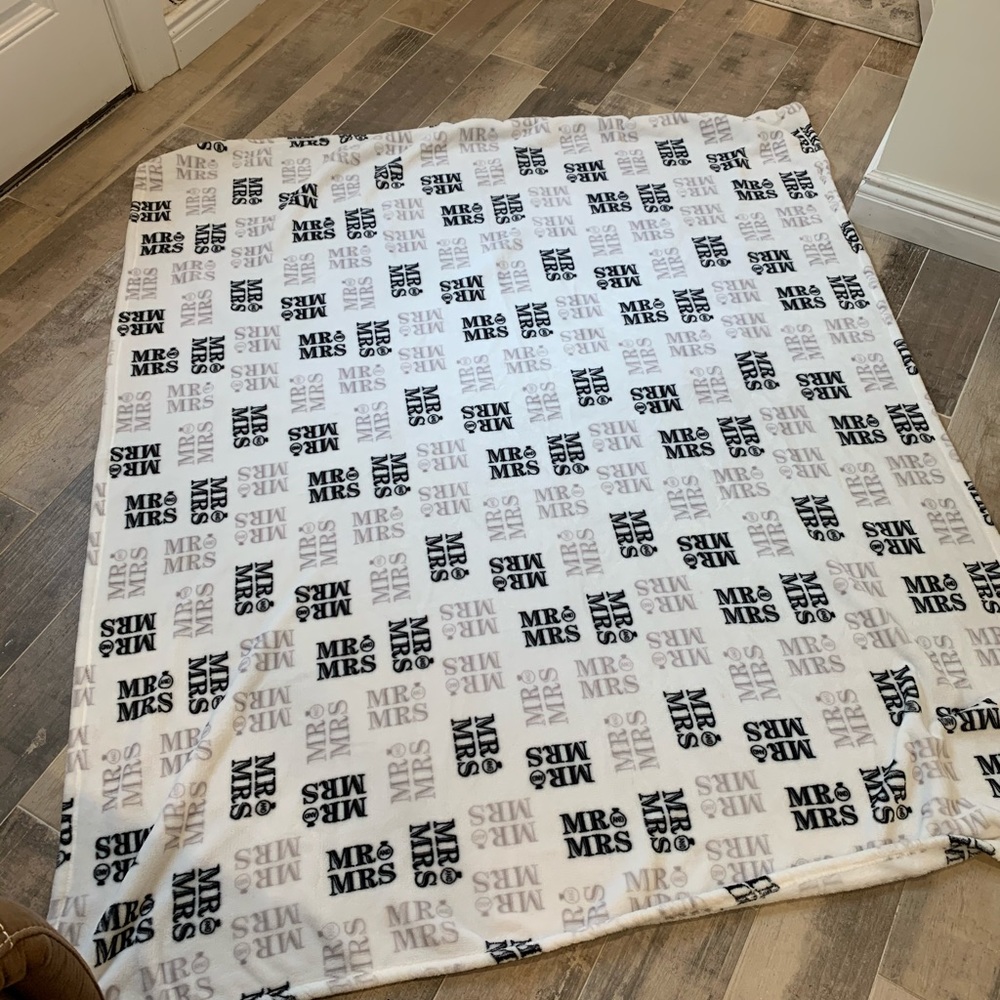 Mr. & Mrs. Throw Blanket NWOT